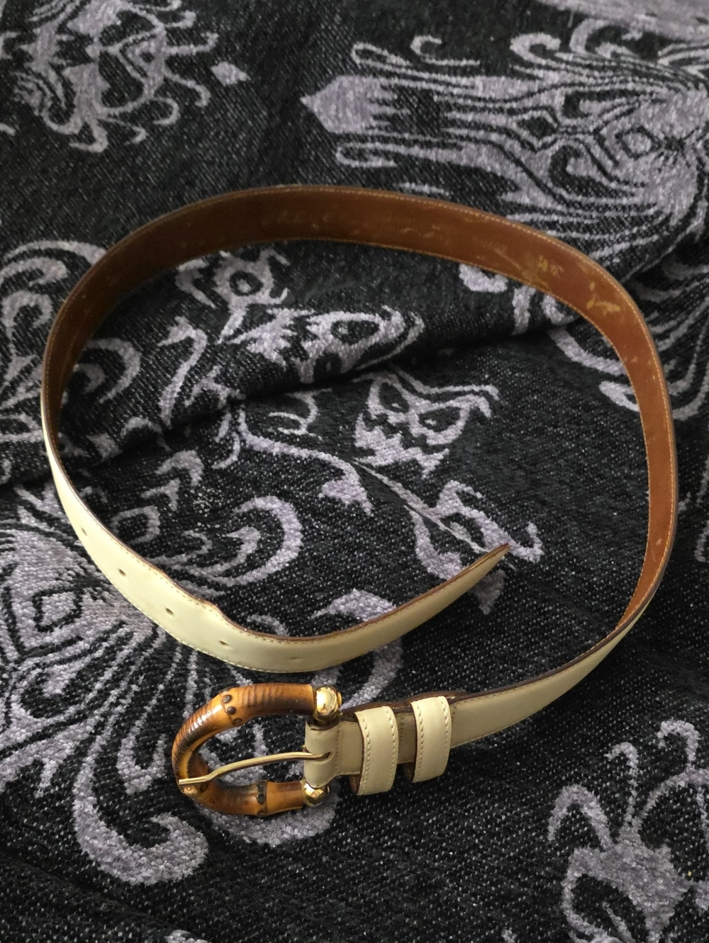 Women’s Cream Leather Belt with Bamboo-Style Buckle